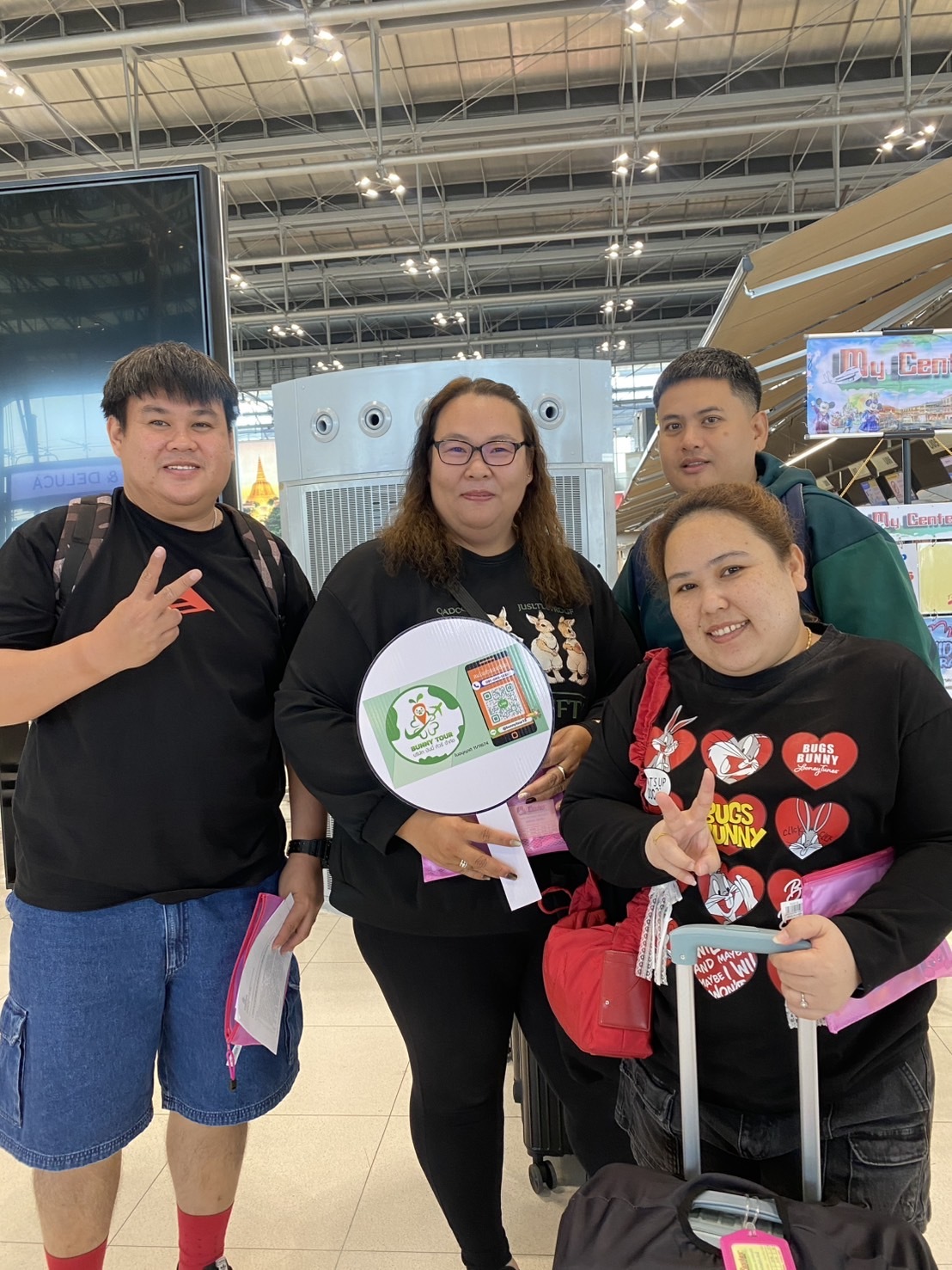 ขอบคุณที่ไว้ใจให้ BUNNYTOUR ดูแลทริปนี้นะครับ ติดต่อทีมเซลล์บันนี่ทัวร์ เพื่อความสะดวกและรวดเร็ว 096-1591888 (น้องกุ๊กไก่) 095-5468589 (น้องแพรวา) 091-8451888 (น้องกระต่าย)