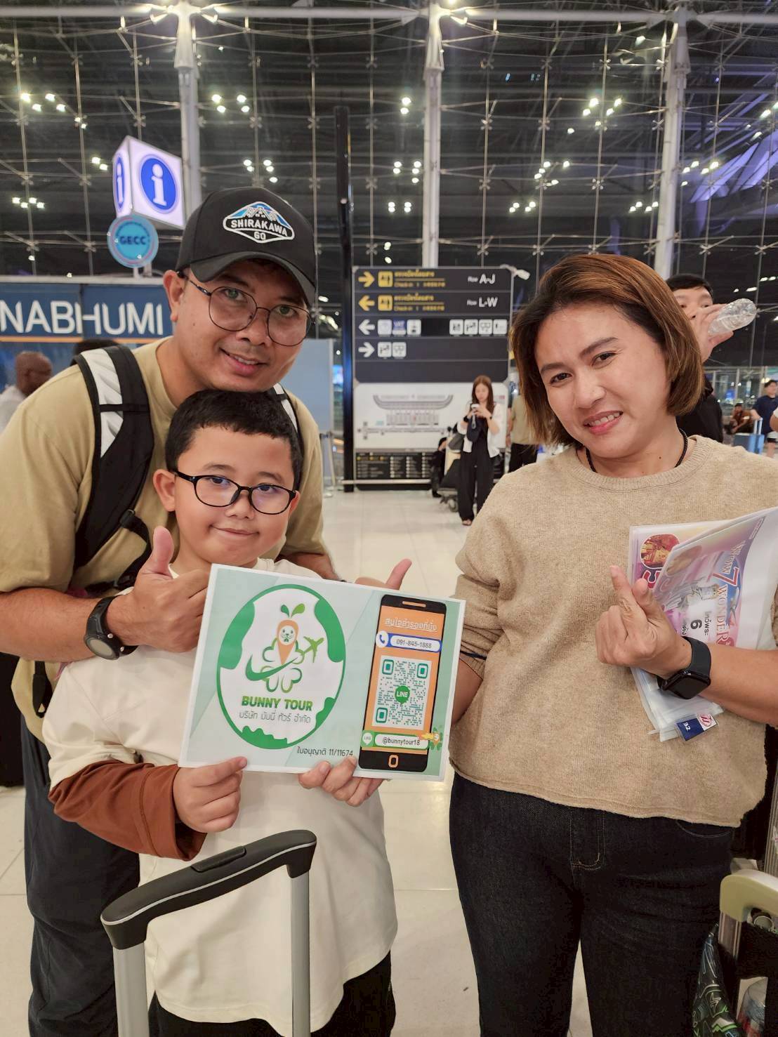 #Reviewลูกค้าบันนี่ทัวร์ ???? ขอขอบพระคุณ  คุณนภัสสรณ์ ประทุมนนท์ และครอบครัว ที่ไว้วางใจใช้บริการ #bunnytour (บันนี่ทัวร์)  ได้ให้บริการทัวร์ โปรแกรม RW7-6TH1 ???????? Hongkong  WOW 7 WONDER เต็มวัน 3 วัน 2 คืน เดินทาง วันที่  09 - 11    ก.ค. 68