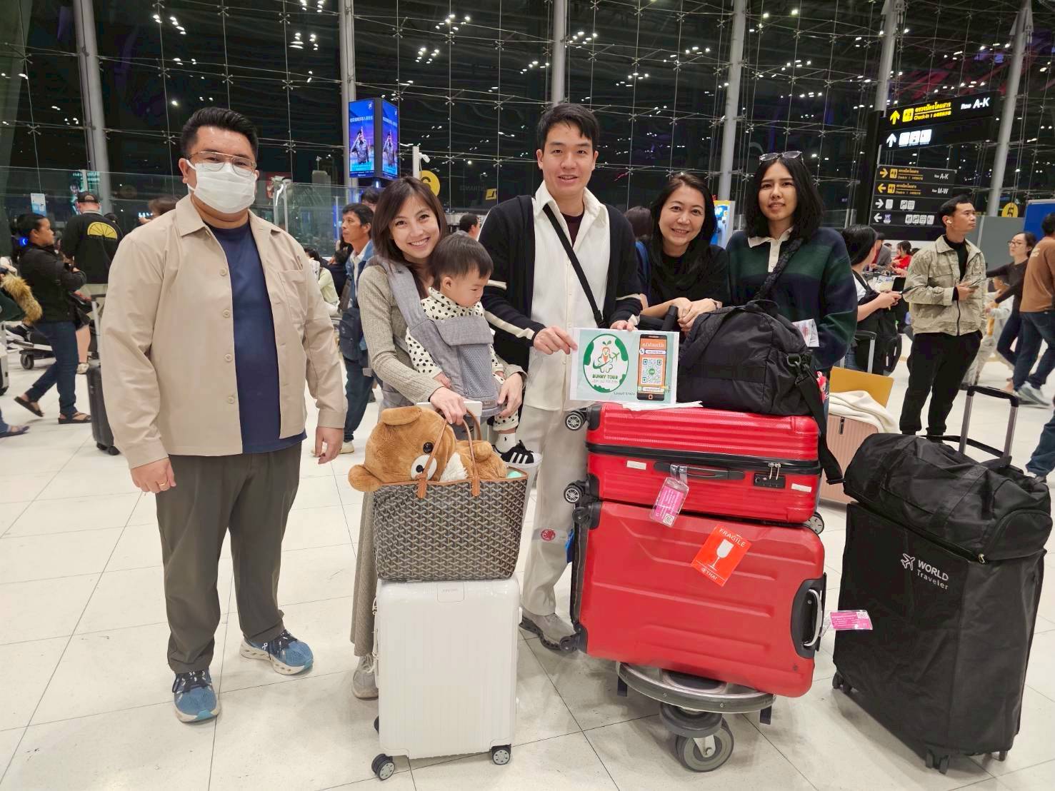 ขอบคุณที่ไว้วางใจให้ BUNNYTOUR ดูแลทริปนี้ครับ หวังว่าจะได้รับรอยยิ้มกลับไปเต็มกระเป๋านะครับ! ( ติดต่อทีมเซลล์บันนี่ทัวร์ เพื่อความสะดวกและรวดเร็ว) 096-1591888 (น้องกุ๊กไก่) 095-5468589 (น้องแพรวา) 091-8451888 (น้องกระต่าย)