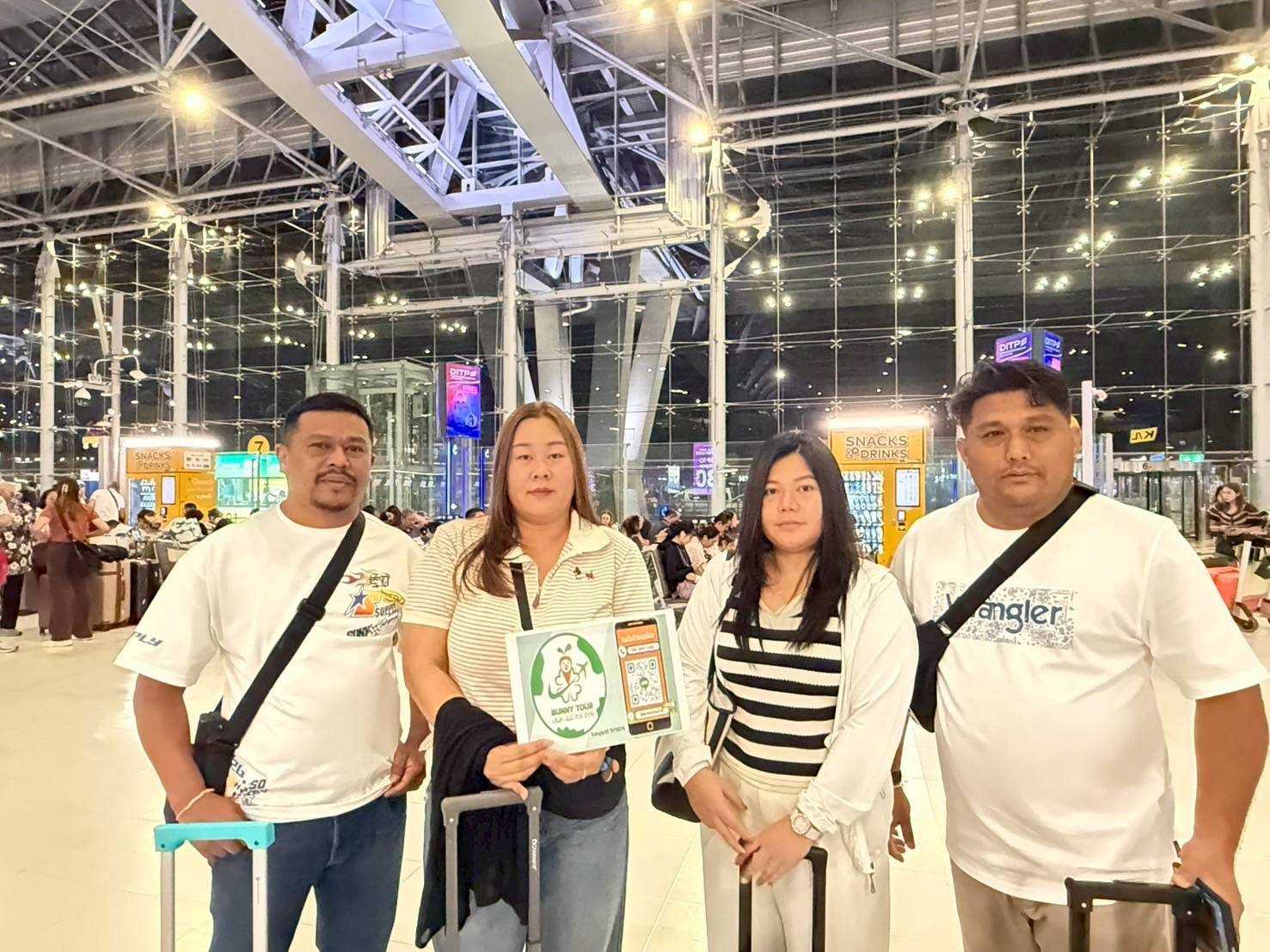 ขอขอบพระคุณ  คุณสันติ จั่นเพชร และครอบครัว ที่ไว้วางใจใช้บริการ #bunnytour (บันนี่ทัวร์)  ได้ให้บริการทัวร์ โปรแกรม  R7-9T2HX1 ล่องเรือชมเกาะฮ่องกง Hongkong Summer Sale CRUISING (HX) เต็มวัน 3 วัน 2 คืน เดินทาง วันที่  18 - 20   ก.ค. 68
